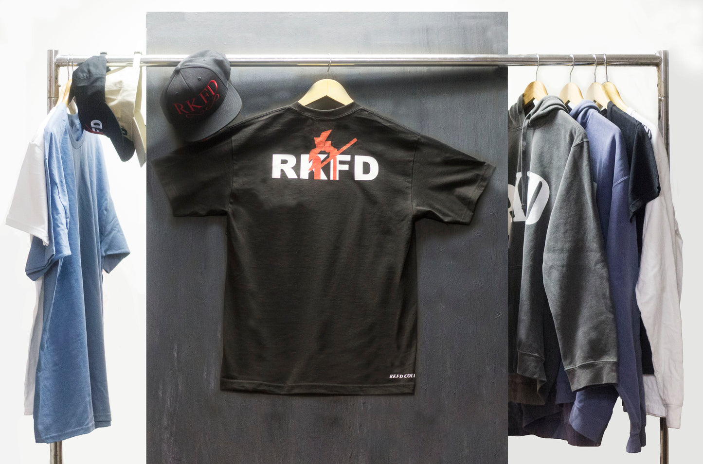 Symbol Black Pocket tee